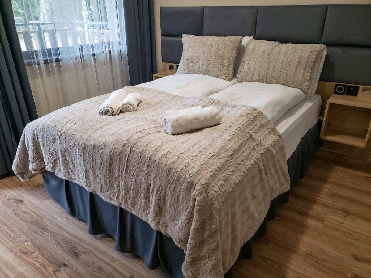 Cozy Riverside Pine Studio E5 โบโรเวทส์ ภายนอก รูปภาพ
